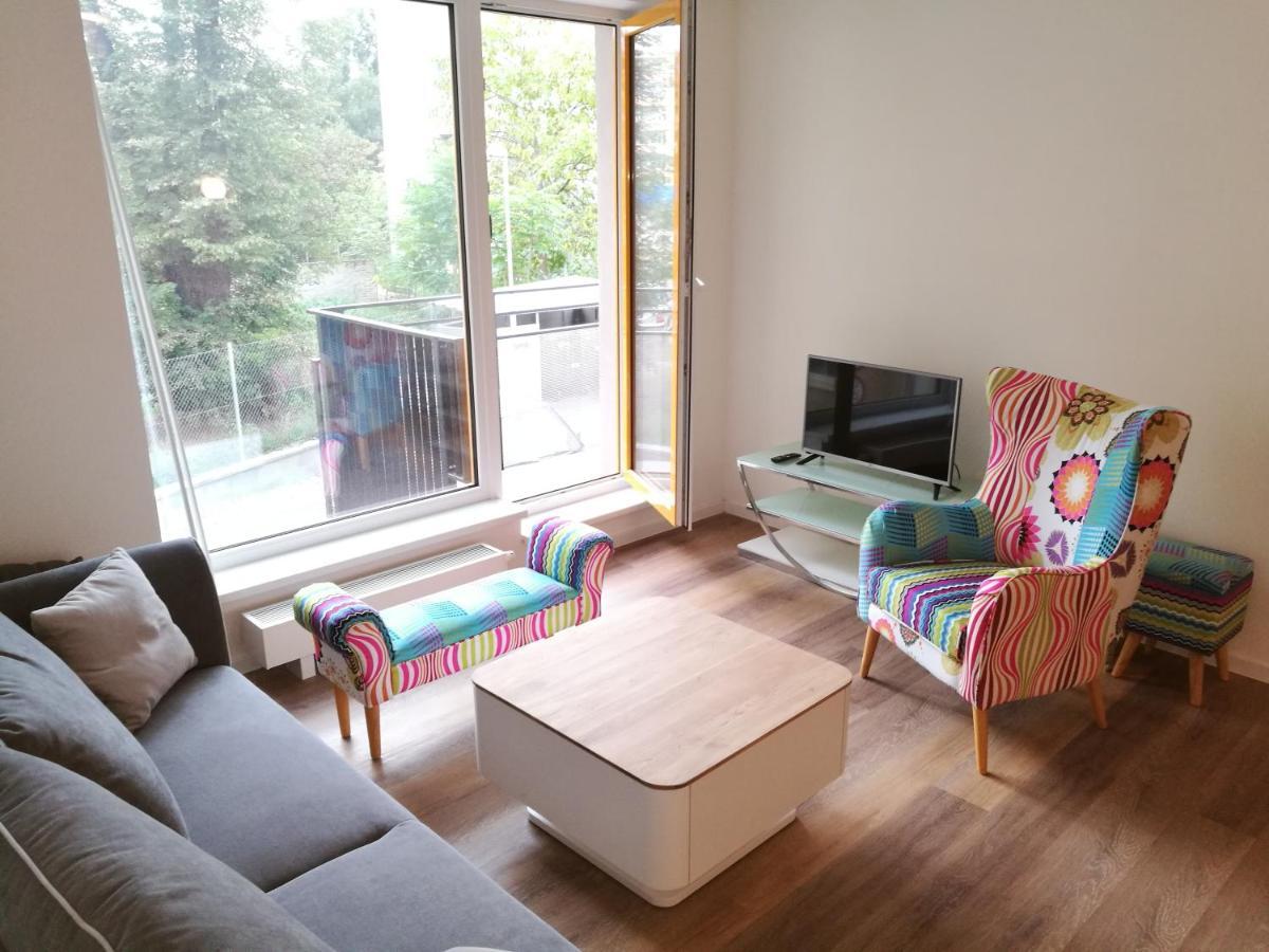 Bein Apartment With Parking Brno Exterior foto