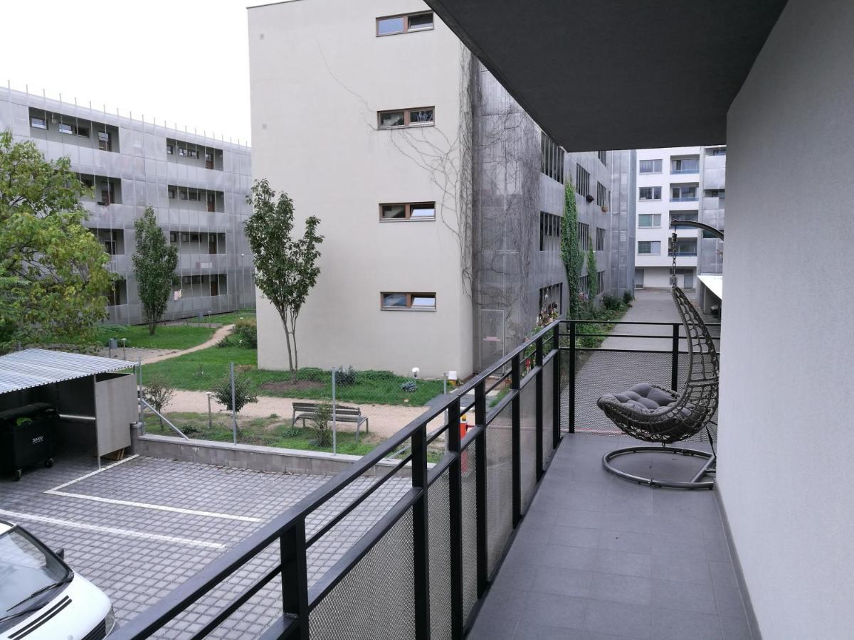 Bein Apartment With Parking Brno Exterior foto